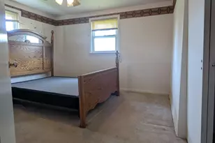 209 Hickory Ln, Momence, IL 60954 - Photo 15