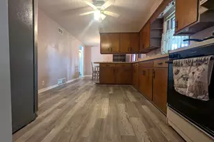 209 Hickory Ln, Momence, IL 60954 - Photo 27