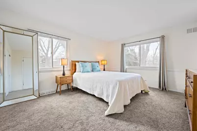 230 W Center Avenue, Lake Bluff, IL 60044 - Photo 17