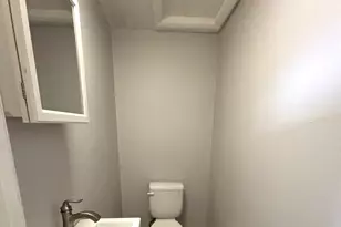 133 Golfview Ln, Carpentersville, IL 60110 - Photo 5