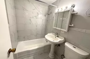 133 Golfview Ln, Carpentersville, IL 60110 - Photo 11