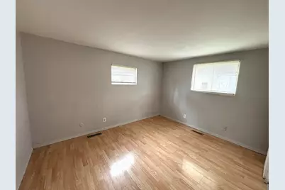 133 Golfview Lane, Carpentersville, IL 60110 - Photo 7