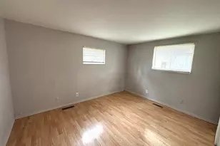 133 Golfview Ln, Carpentersville, IL 60110 - Photo 7