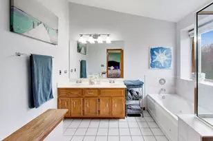 873 Hampton Dr, Carol Stream, IL 60188 - Photo 25