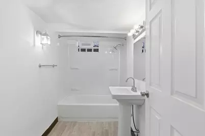 8144 Kildare Avenue, Skokie, IL 60076 - Photo 21