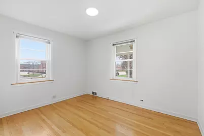 8144 Kildare Avenue, Skokie, IL 60076 - Photo 11