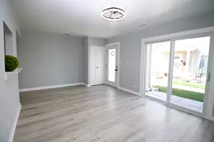 151 Peter Ct, Bartlett, IL 60103 - Photo 5