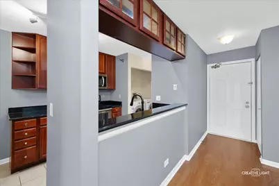 120 Glengarry Drive #212, Bloomingdale, IL 60108 - Photo 3