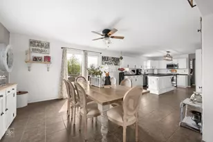 1028 Louise Ln, Peotone, IL 60468 - Photo 5