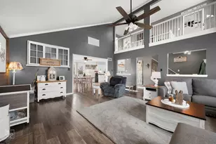 1028 Louise Ln, Peotone, IL 60468 - Photo 3