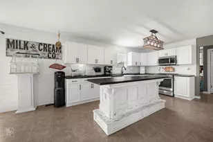 1028 Louise Ln, Peotone, IL 60468 - Photo 7