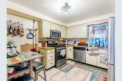 6337 Roosevelt Road #309, Berwyn, IL 60402 - Photo 9