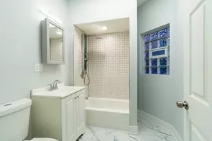 6961 S Eberhart Ave, Chicago, IL 60637 - Photo 13