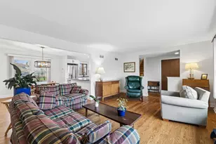 1307 Thomas St, Homewood, IL 60430 - Photo 3