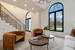 9280 Cascade Cir, Burr Ridge, IL 60527 - Photo 3