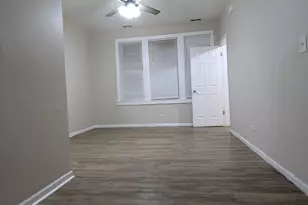 8209 S Coles Ave, Chicago, IL 60617 - Photo 5