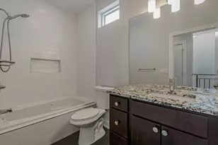 4406 W Wilson Ave, Chicago, IL 60630 - Photo 21