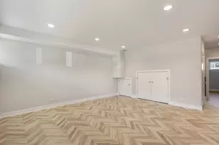 4406 W Wilson Ave, Chicago, IL 60630 - Photo 15