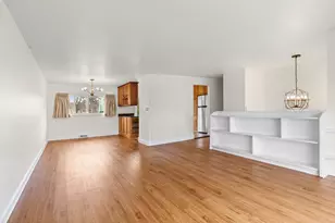 6543 Stough St, Willowbrook, IL 60527 - Photo 3