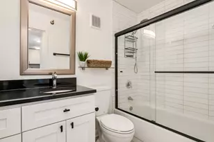 1212 N Lasalle Dr, Chicago, IL 60610 - Photo 17