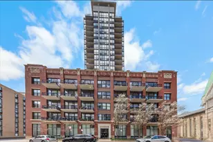 210 S Des Plaines Ave, Chicago, IL 60661 - Photo 1