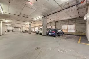 210 S Des Plaines Ave, Chicago, IL 60661 - Photo 21