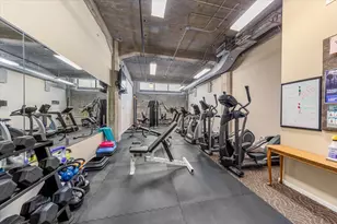 210 S Des Plaines Ave, Chicago, IL 60661 - Photo 19