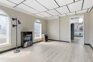 1702 W Hovey Ave, Normal, IL 61761 - Photo 3