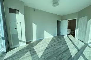 757 N Orleans St, Chicago, IL 60654 - Photo 9