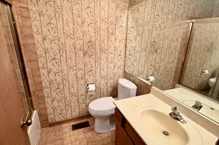 332 Essex Ct, Wood Dale, IL 60191 - Photo 11