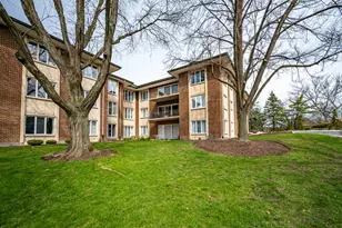 4 Oak Brook Club Dr, Oak Brook, IL 60523 - Photo 65