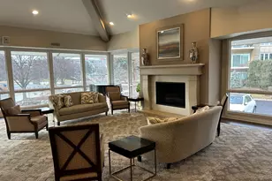 4 Oak Brook Club Dr, Oak Brook, IL 60523 - Photo 59