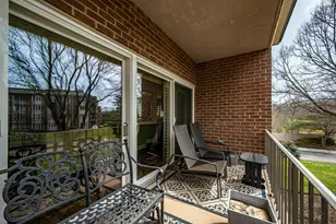 4 Oak Brook Club Dr, Oak Brook, IL 60523 - Photo 55