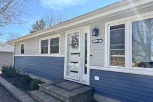 21437 W Engle Dr, Lake Villa, IL 60046 - Photo 3