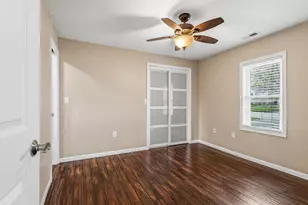 204 Flora Dr, Champaign, IL 61821 - Photo 13