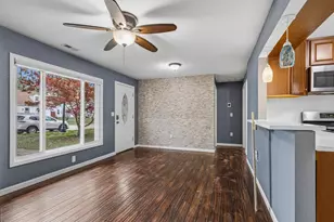 204 Flora Dr, Champaign, IL 61821 - Photo 7