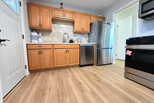 8113 Carlisle Dr, Hanover Park, IL 60133 - Photo 9