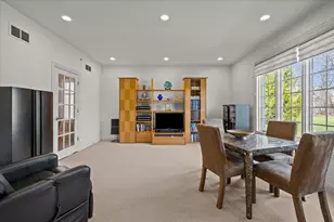 5399 S Pointe Ct, Long Grove, IL 60047 - Photo 11