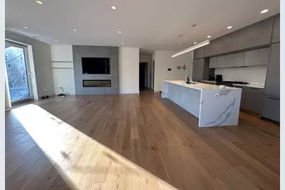 550 N Ogden Avenue #2S, Chicago, IL 60642 - Photo 9