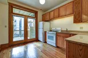 3722 N Fremont St, Chicago, IL 60613 - Photo 5