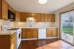 36752 N Wildwood Dr, Lake Villa, IL 60046 - Photo 3