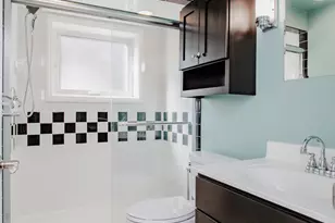 9235 Kildare Ave, Skokie, IL 60076 - Photo 27