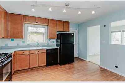 9235 Kildare Avenue, Skokie, IL 60076 - Photo 15