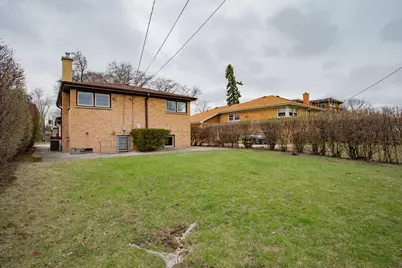 9235 Kildare Avenue, Skokie, IL 60076 - Photo 5