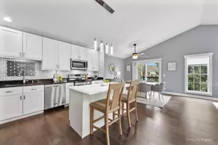 1101 Stillwater Rd, Elgin, IL 60120 - Photo 19