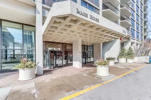 1560 N Sandburg Terrace, Chicago, IL 60610 - Photo 1