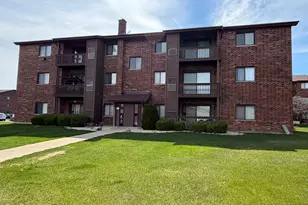 15723 Peggy Ln, Oak Forest, IL 60452 - Photo 1