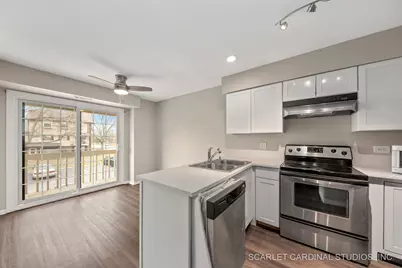 1482 W Jefferson Avenue #D, Naperville, IL 60540 - Photo 5