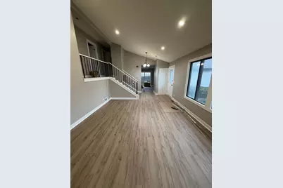 208 Albert Drive, Vernon Hills, IL 60061 - Photo 3