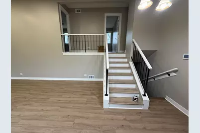 208 Albert Drive, Vernon Hills, IL 60061 - Photo 5